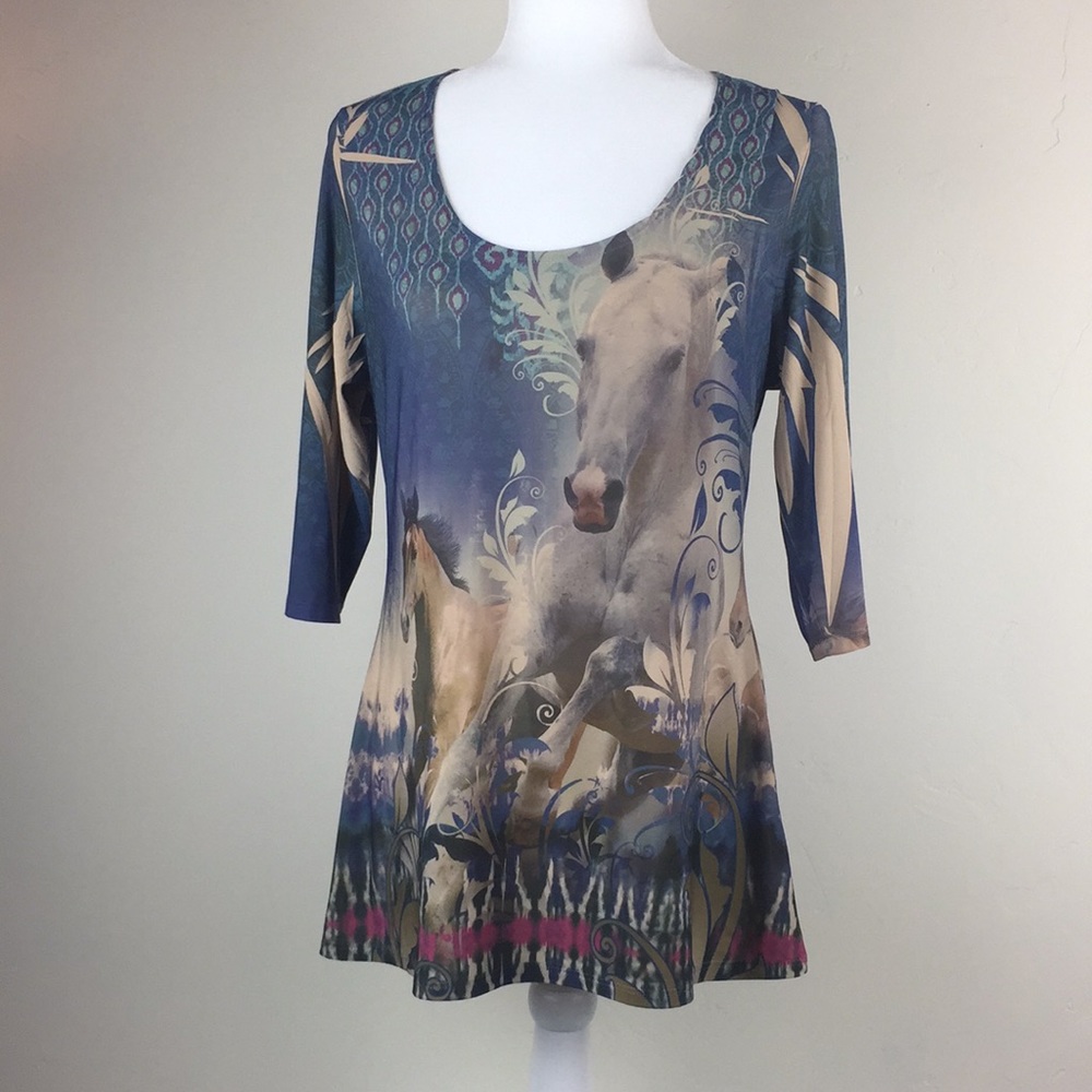 Lightweight equestrian tunic top.